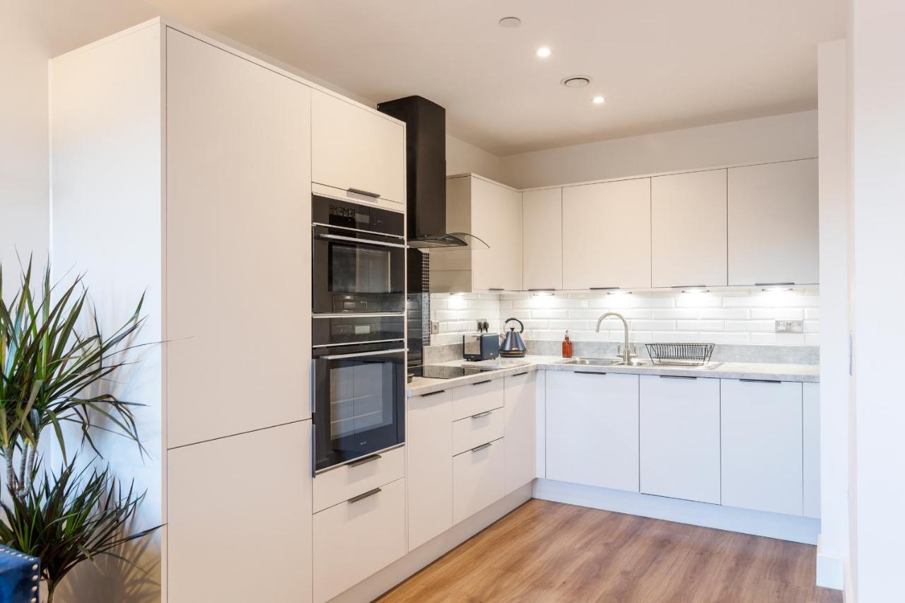 City Centre - Free Parking - Stylish 2 Bedroom Apartment Bristol Exterior photo